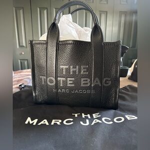 Authentic Marc Jacobs The Tote Bag in Black Leather